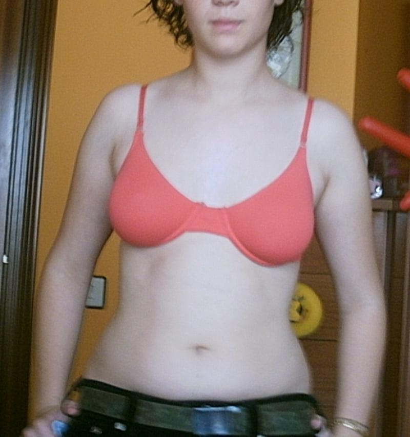 25P MY FRIEND CAROLINE SEND ME HOT PICS WHEN SHE'S HORNY