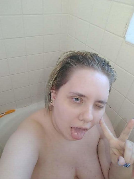 25P Huge Tits PAWG Slut Michelle Bird Wants to be Exposed