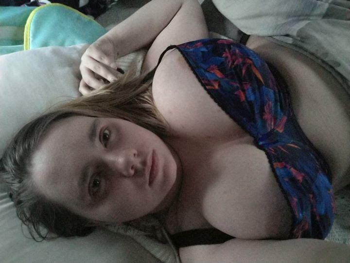 25P Huge Tits PAWG Slut Michelle Bird Wants to be Exposed
