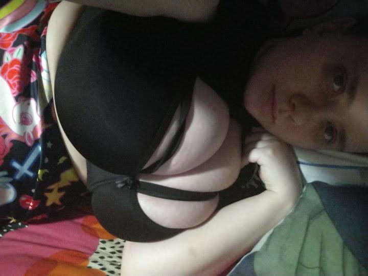 25P Huge Tits PAWG Slut Michelle Bird Wants to be Exposed