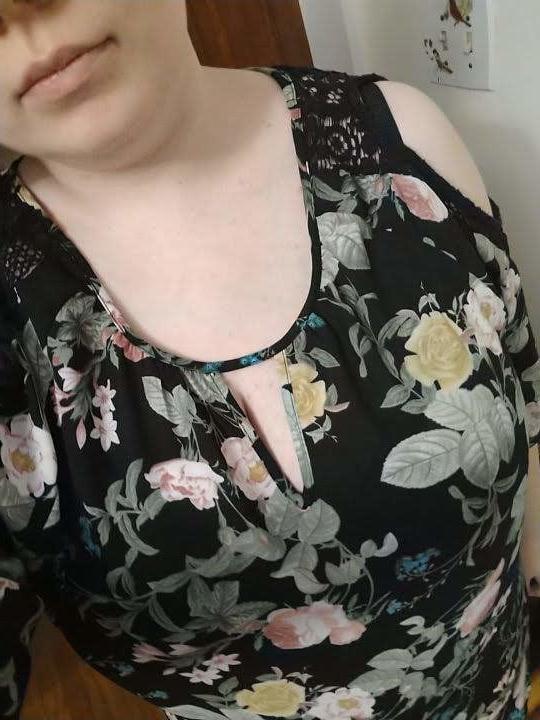 25P Huge Tits PAWG Slut Michelle Bird Wants to be Exposed