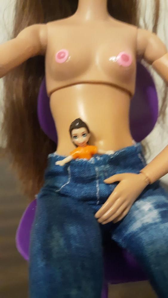 25P Amber's little friend