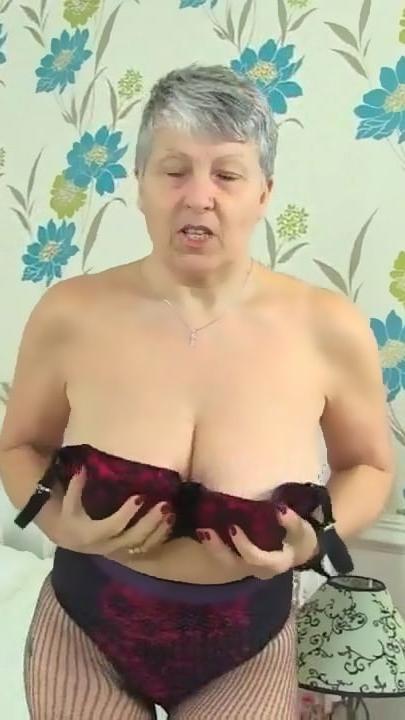 25P Pen friend Granny Rose (aka Savanna) strips out of lingerie