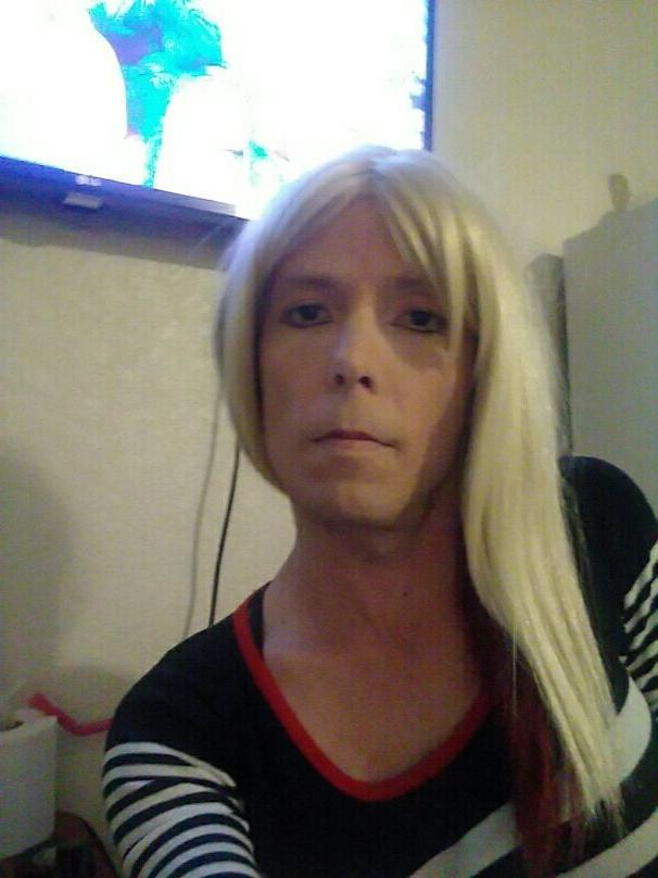 25P Random sissy gurl pictures