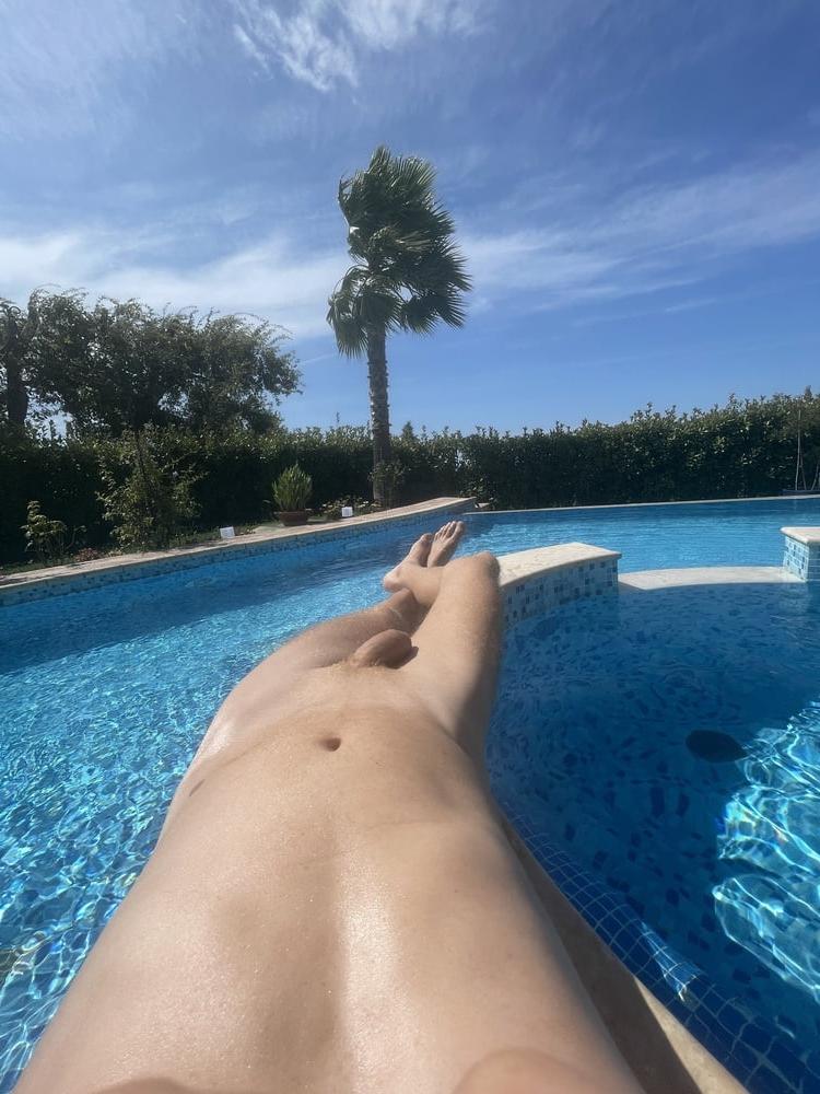 17P Ginger nick cock naked