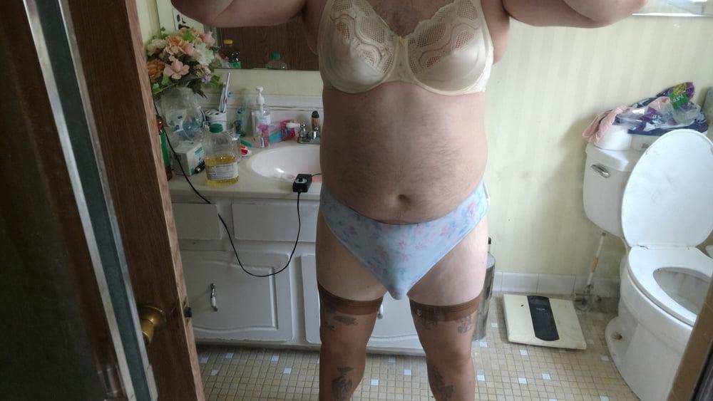 20P Getting dressed in mommies lingerie