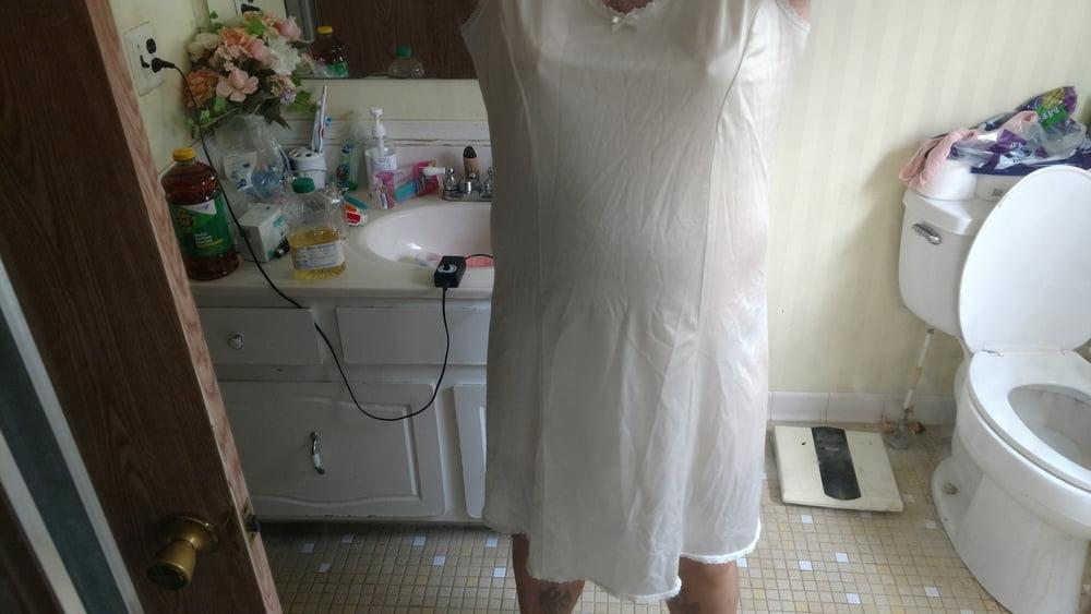 20P Getting dressed in mommies lingerie