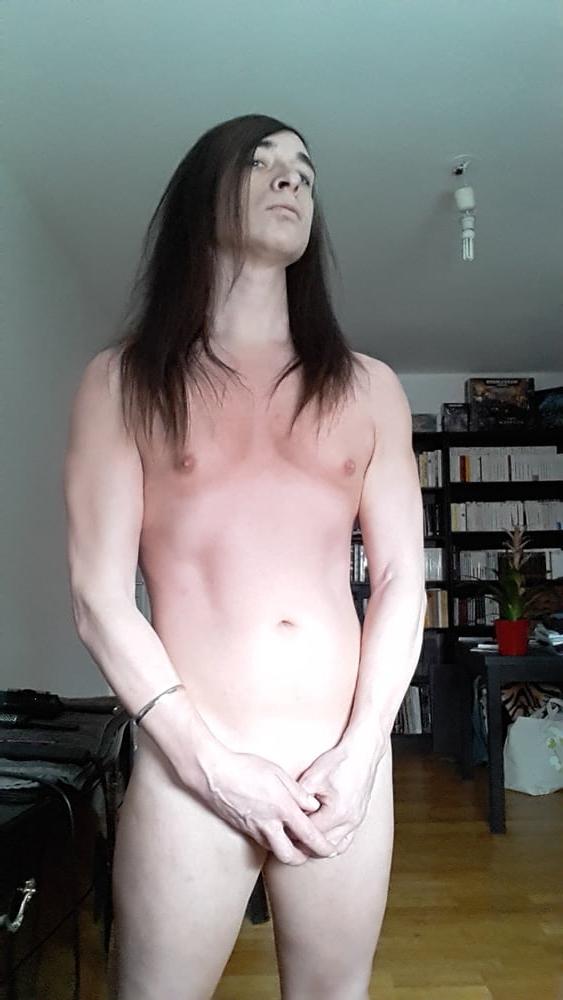 25P Tygra naked sissy whore.