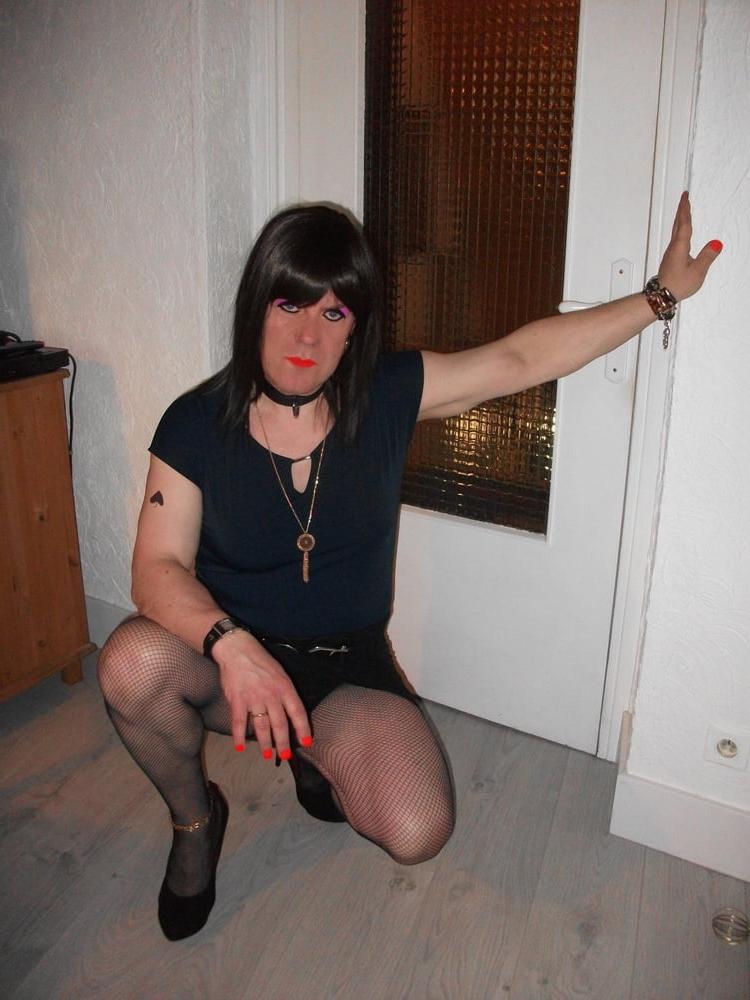 25P FABIENNE TRAVESTI SISSY SOUMISE