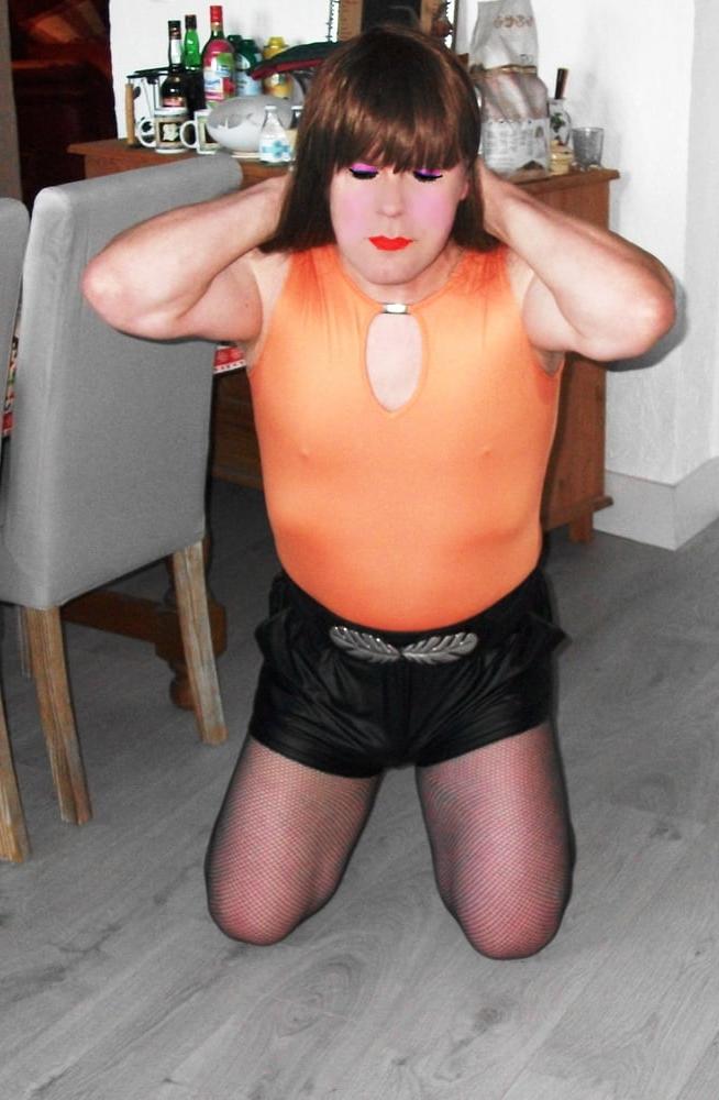 25P FABIENNE TRAVESTI SISSY SOUMISE