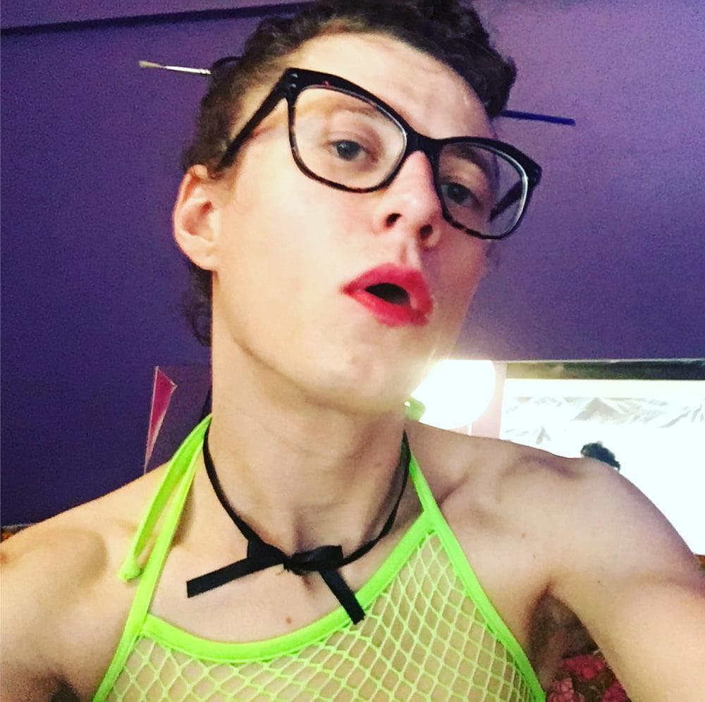 18P Sissy Lori Levine wants all the cocks