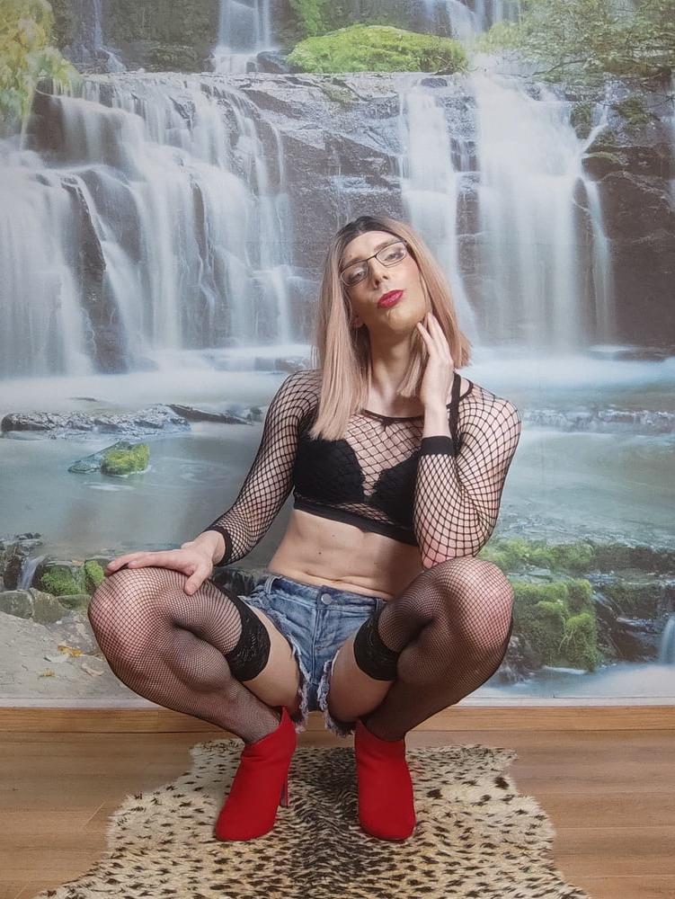22P Sissy Life 48
