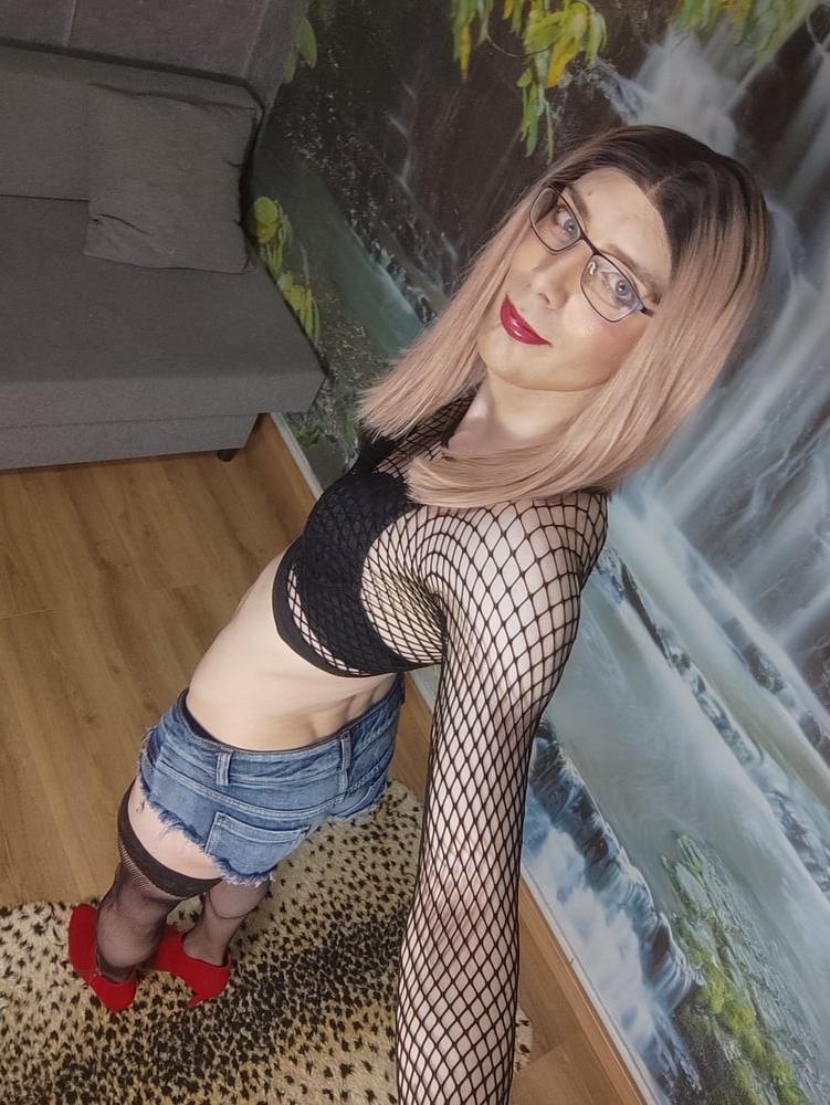 22P Sissy Life 48