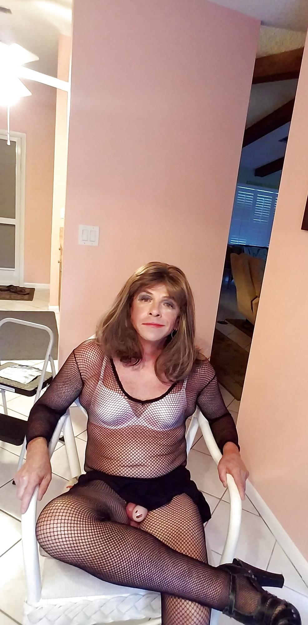 24P Sissy Roberta Bryan dressed for the  next Video!!!!