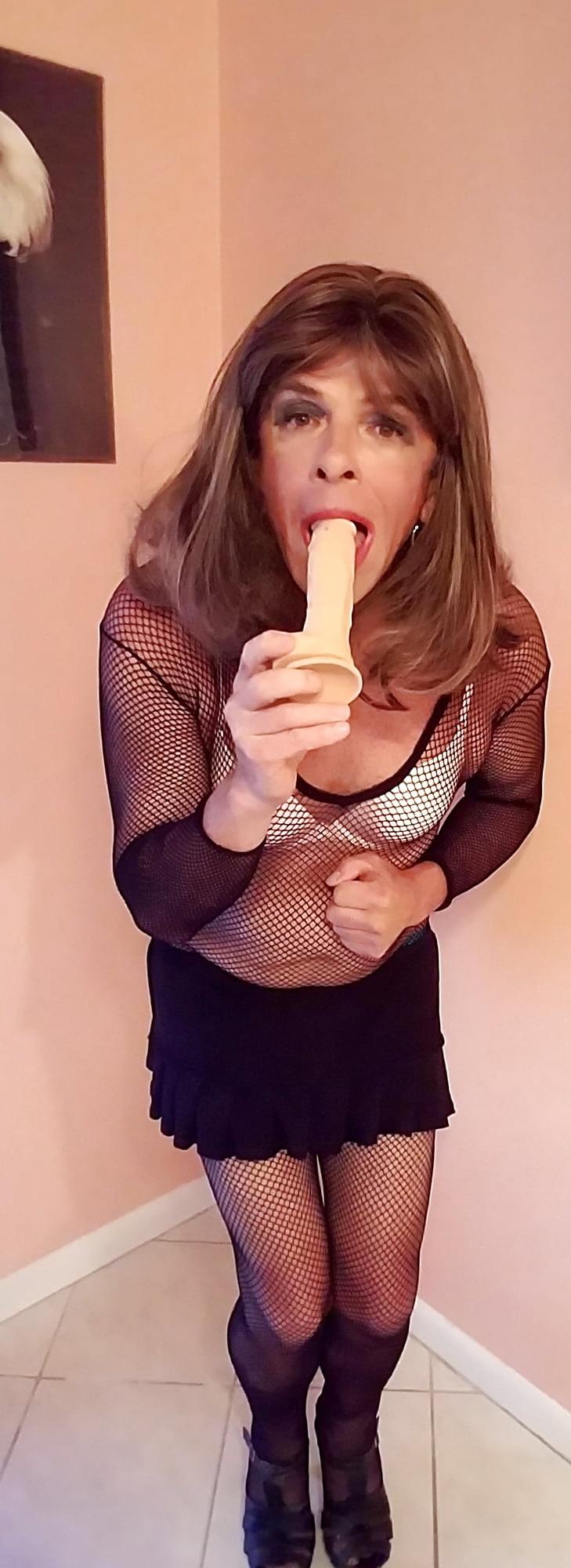 24P Sissy Roberta Bryan dressed for the  next Video!!!!