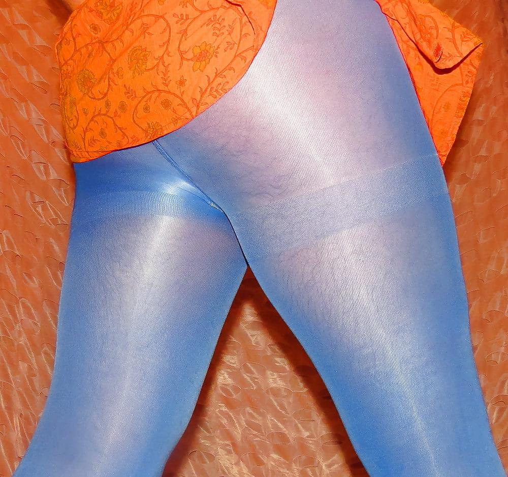 25P Sissy Boy Lovelaska -  My ass in the new leggings (part 2)