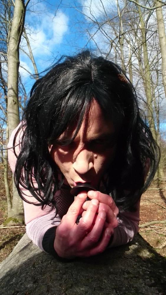 25P Sissy MelanieBee's outdoor activities (2020)