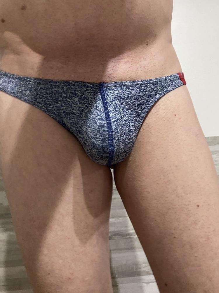 18P you love men in thongs