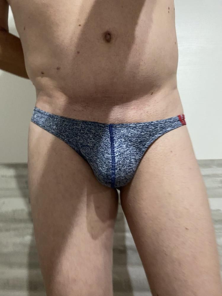 18P you love men in thongs