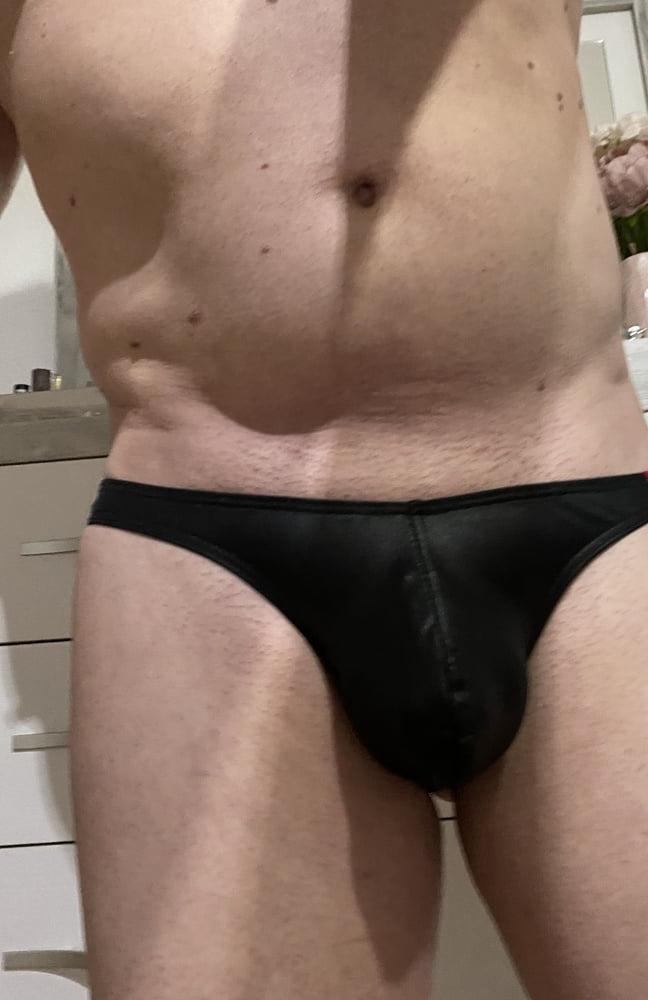 18P you love men in thongs