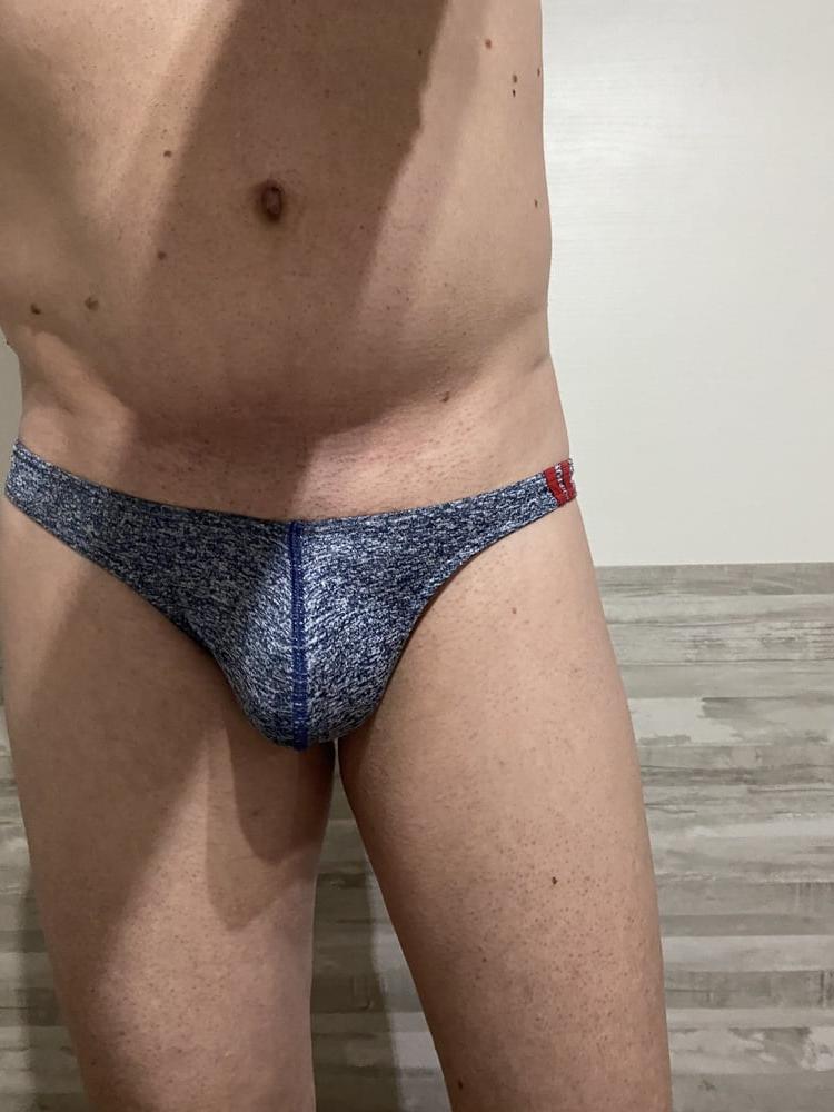 18P you love men in thongs
