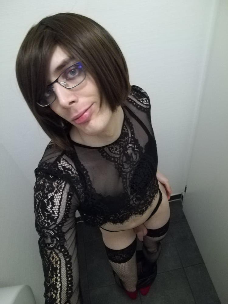 24P Sissy Faggot Life: Pornokino Adult Theater (2)