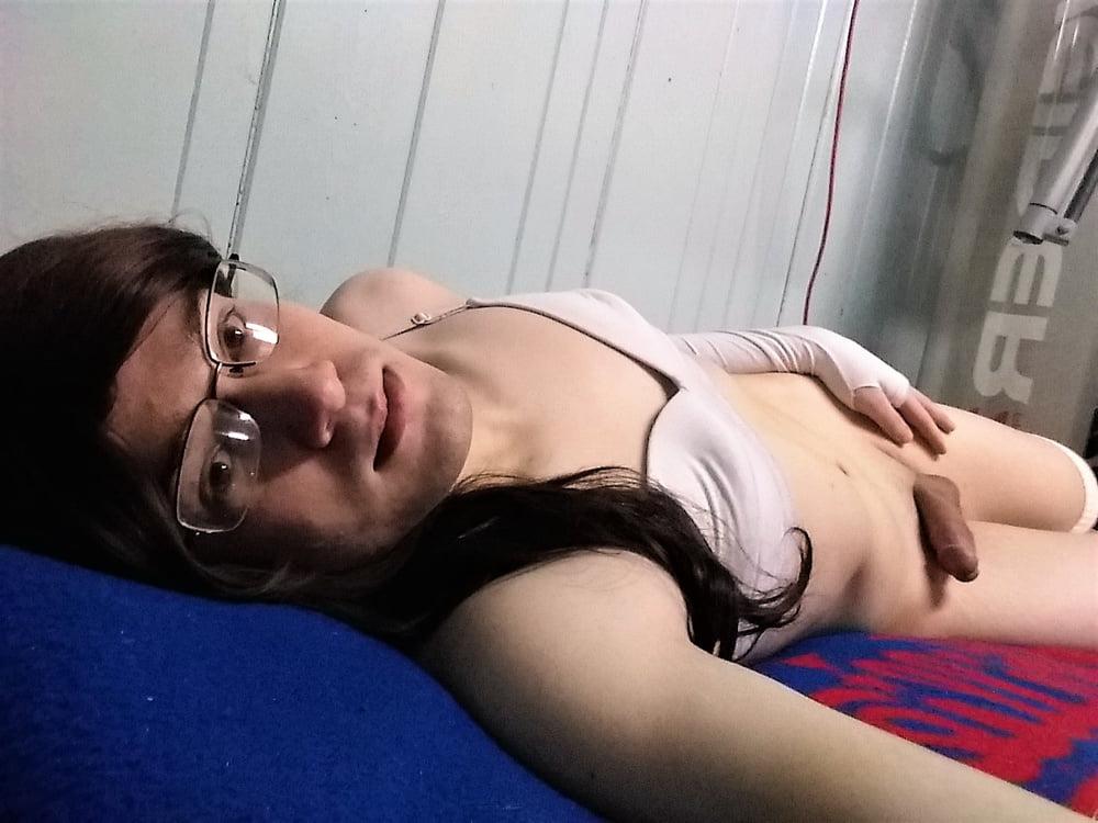 25P Sissy Isabella Hippel exposed 3