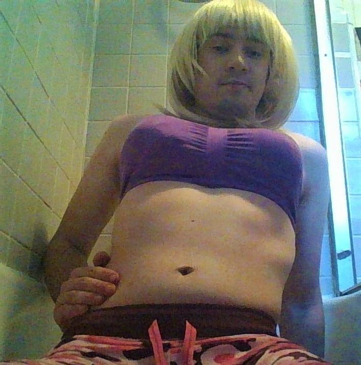 25P Sissy Isabella Hippel exposed 2