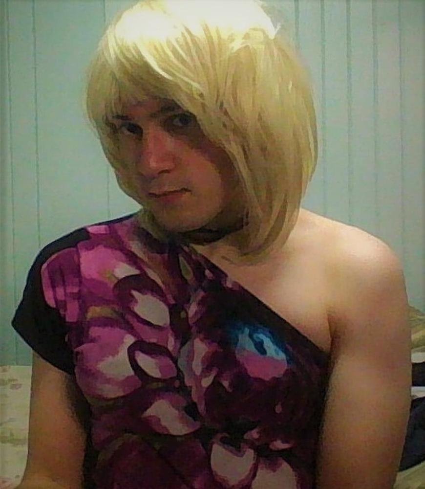 25P Sissy Isabella Hippel exposed 2