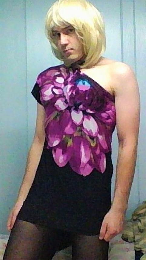 25P Sissy Isabella Hippel exposed 2