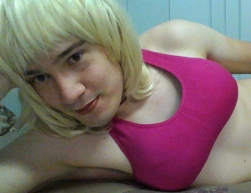 25P Sissy Isabella Hippel exposed 2