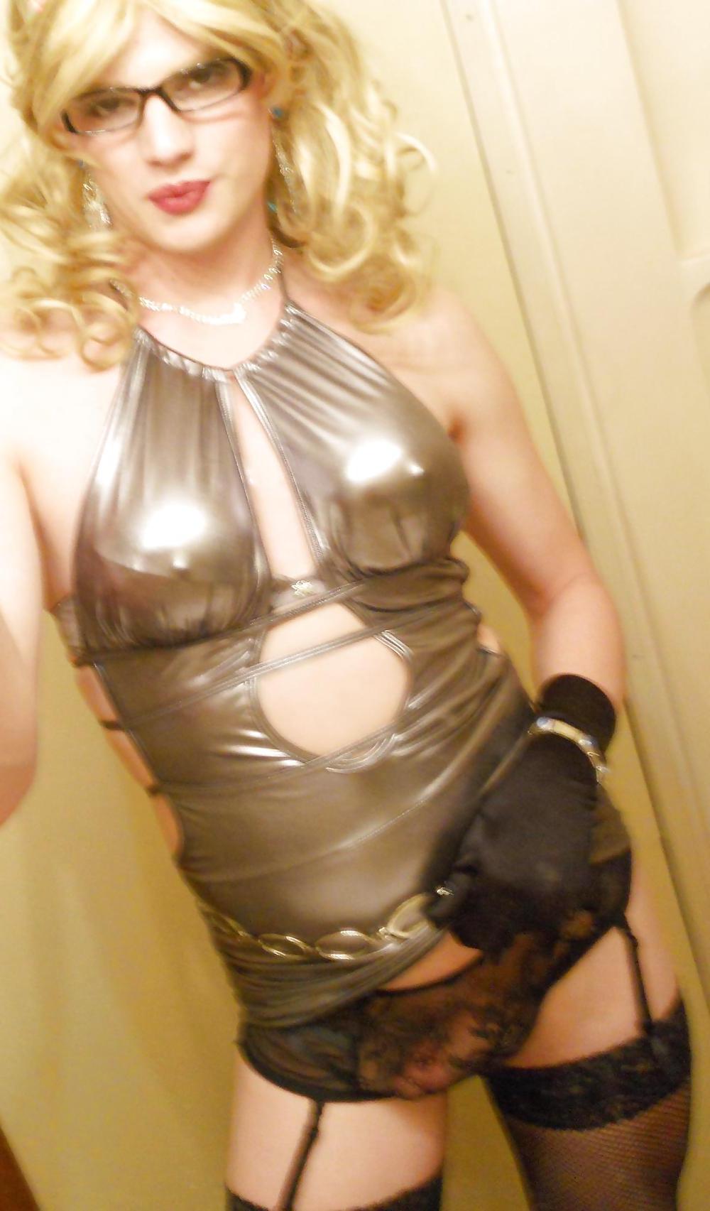 24P SISSY VANESSA