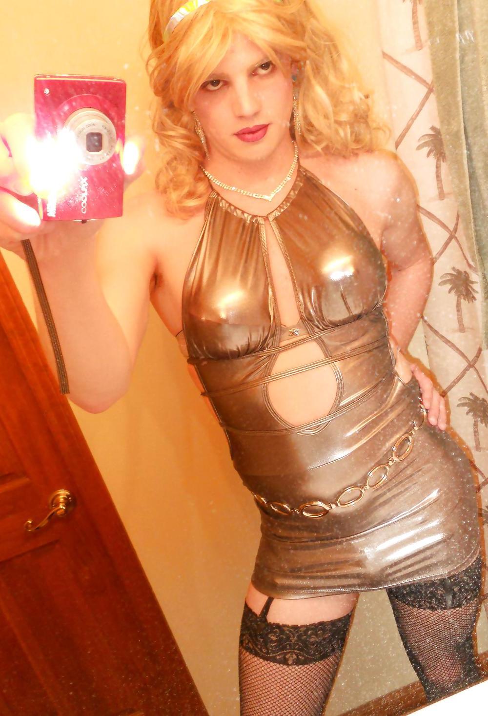 24P SISSY VANESSA