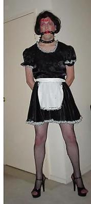 11P Sissy - Tammy Kneels