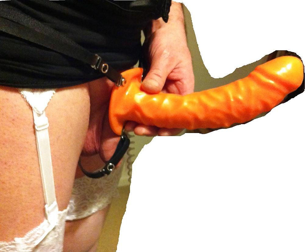 12P Please comment on my cock suking sissy