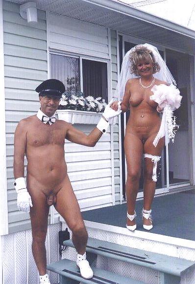 20P Naked couple 169.