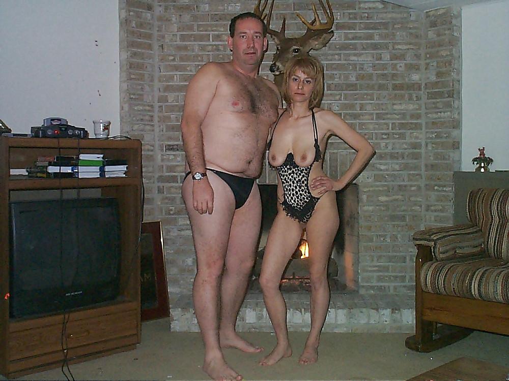 20P Naked couple 169.