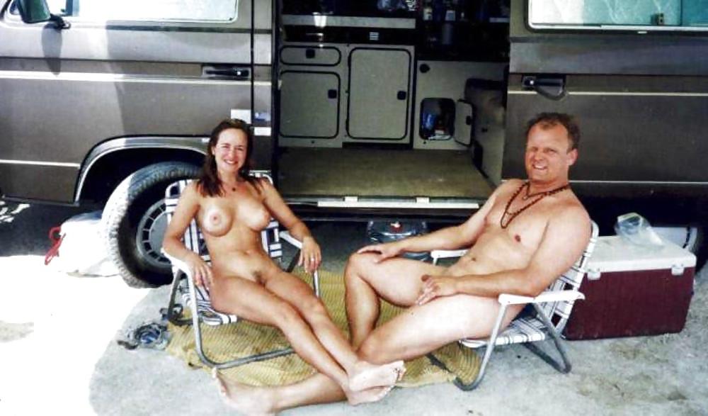 20P Naked couple 51.