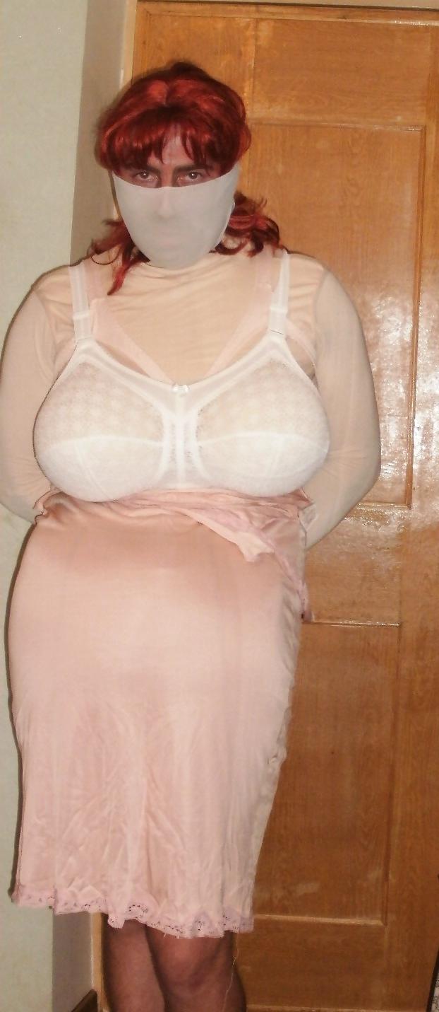 22P Slave girl in bondage