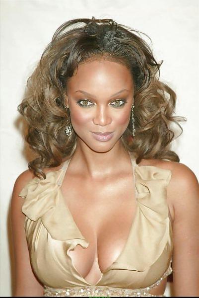 25P Best of Tyra Banks Vol. 1