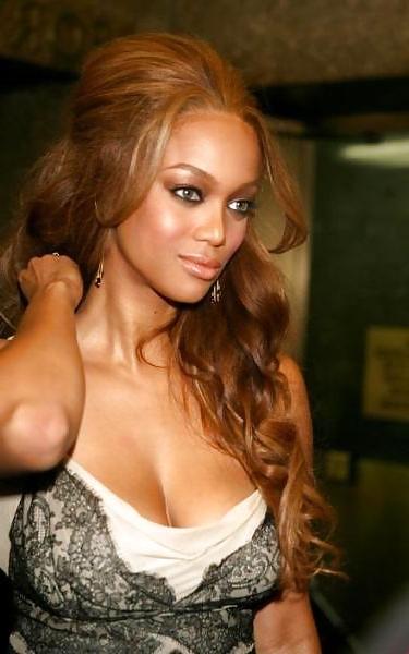 25P Best of Tyra Banks Vol. 1