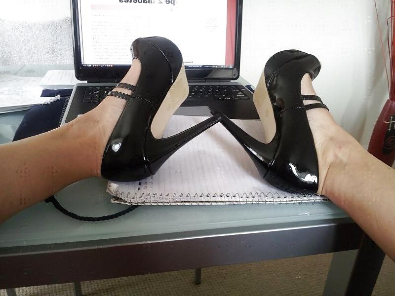 11P I luv my peep toe shoes ilike to feel horny at work
