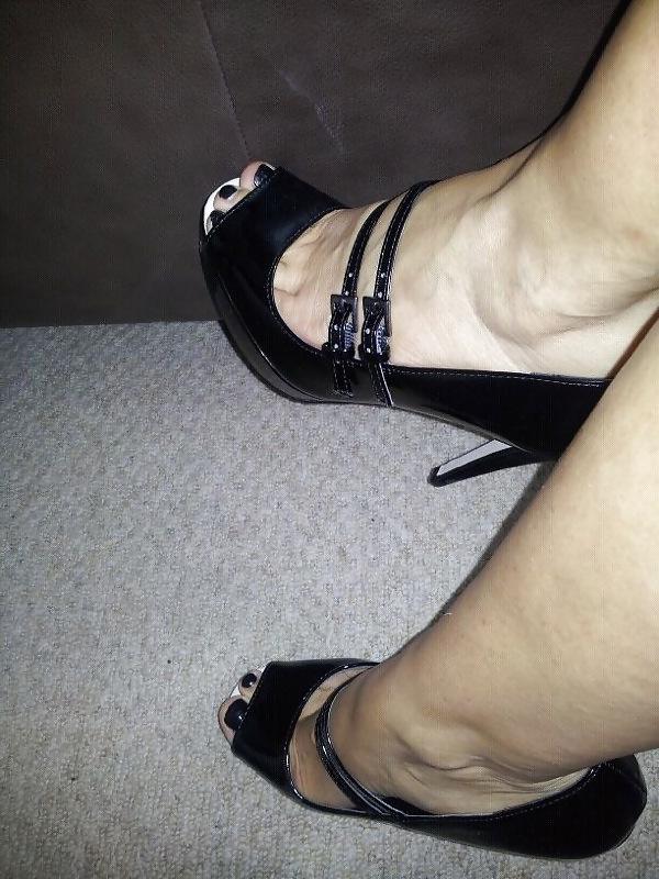 11P I luv my peep toe shoes ilike to feel horny at work