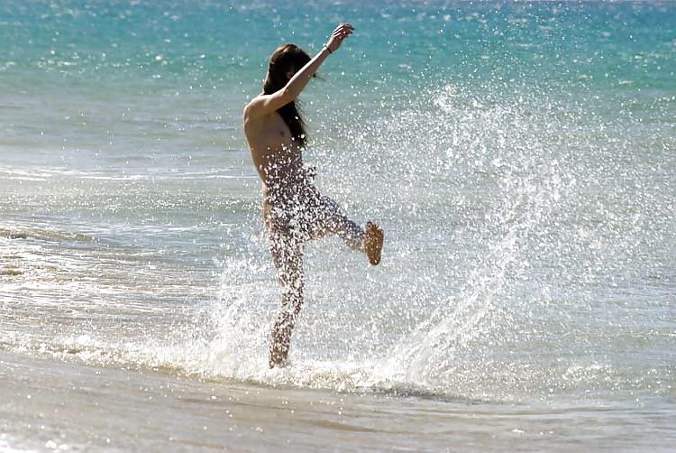 15P Slim Beach Babe