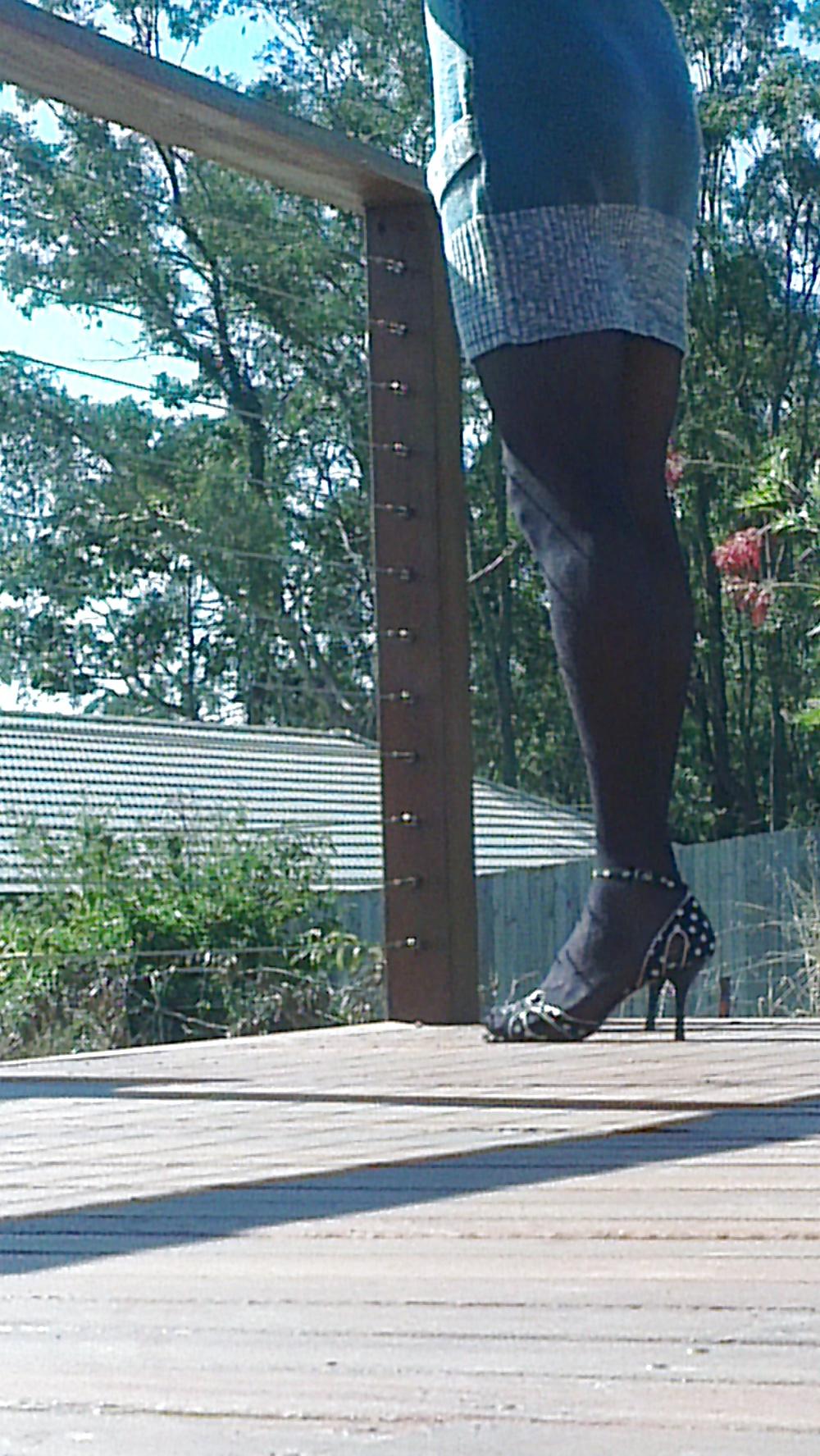 14P Naughty arab sissy