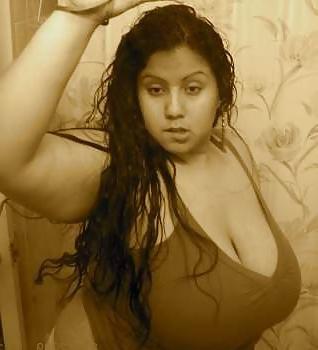 25P Huge Boob Latino