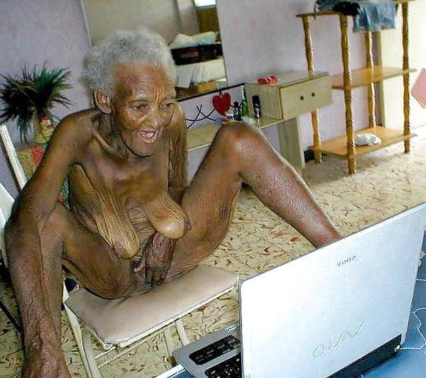 25P Not your average porn pics 4