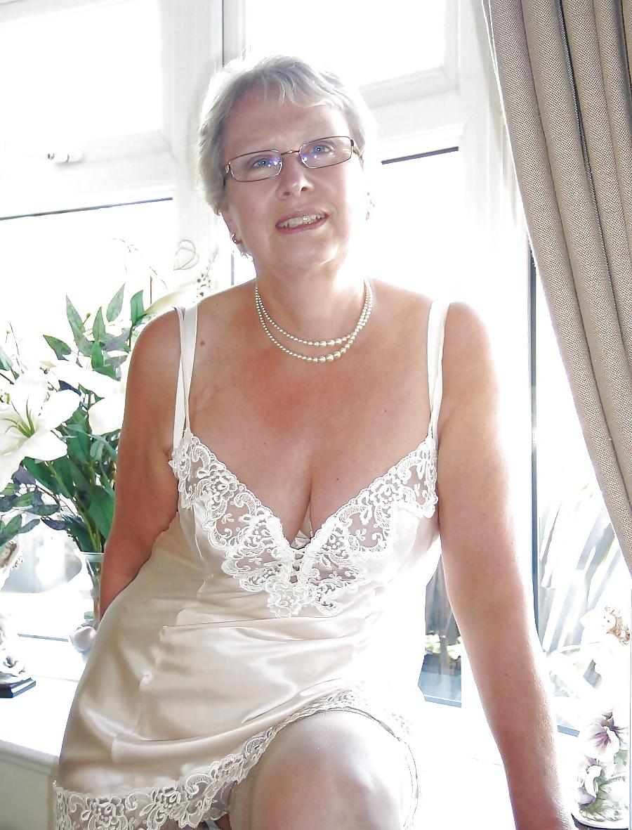 21P Best GILF's Ever #3