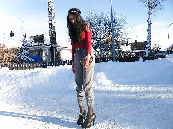 25P Skinny swedish blogger