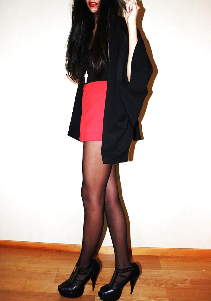 25P Skinny swedish blogger